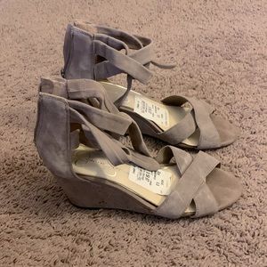 Jessica Simpson Size 6.5, 3” Heels